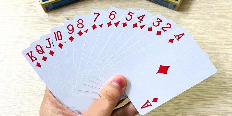 Tìm hiểu chung về trò chơi cờ bạc Tiến lên miền Bắc